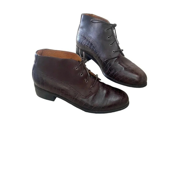 Ariat Shoes - Ariat Ankle Boots Style #17425 Croc Embossed Brown Leather Size 9.5 B VGUC